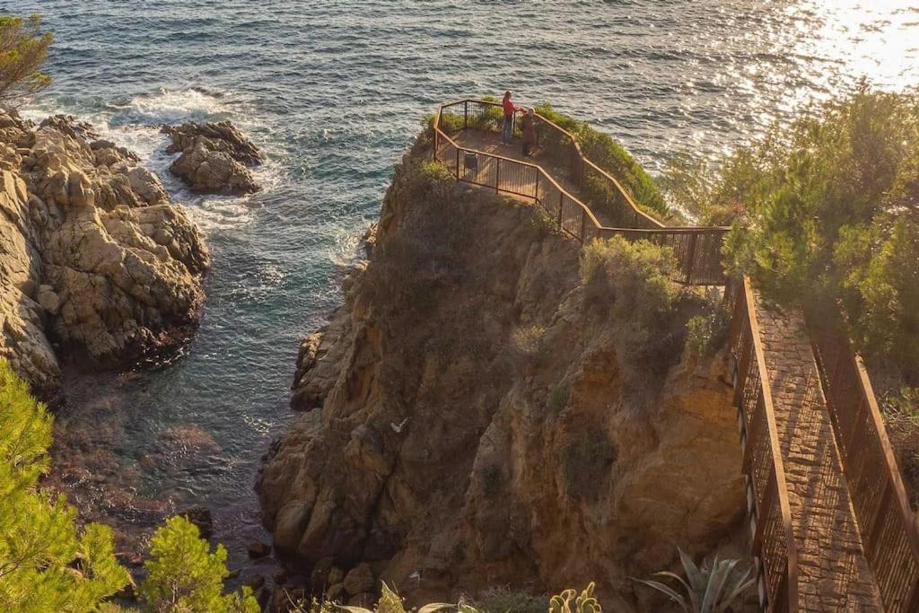 Somriu Apartament Fenals Platja Lloret de Mar Exteriör bild